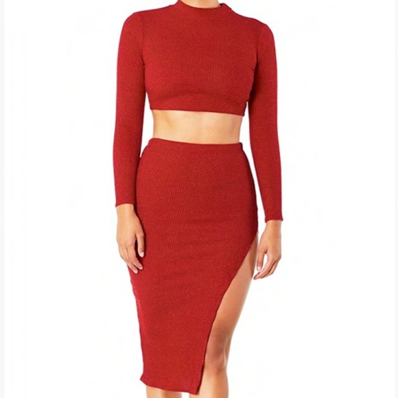 Red Set - Picture 4 of 5